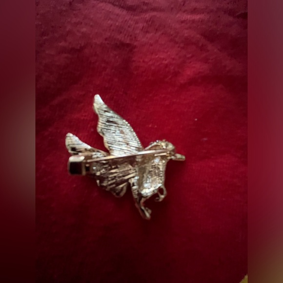 Red Bird Brooch NWT Sweet Little Birdie - Picture 4 of 5